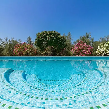 Olive Garden Sianna With Spacious Pool