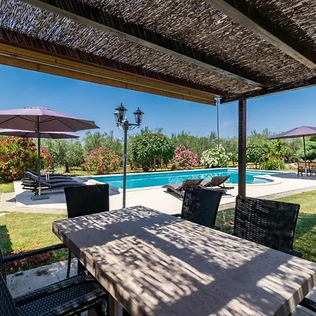 Olive Garden Sianna With Spacious Pool Villa